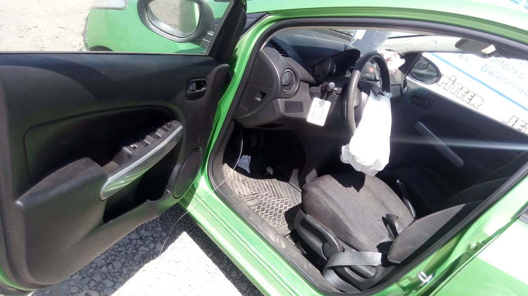  Mazda 2 2012    EN DESARME